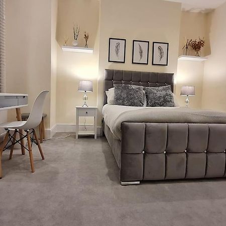 Double Room In Shared Flat ลอนดอน ภายนอก รูปภาพ